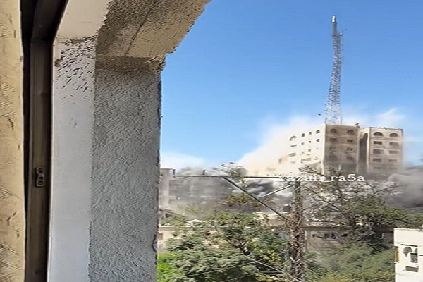 صهیونیست‌ها برج «السوسی» غزه را هم با خاک یکسان کردند