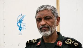 قائد بحرية الحرس الثوري الإيراني: نترقّب اقتراب البوارج الأمريكية من مضيق هرمز لنُغرقها