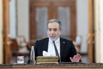 Iranian FM Warns US of Greater Strategic Defeat Without Honorable Agreement