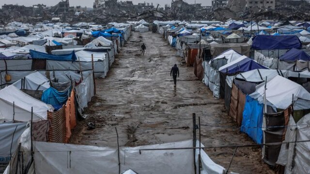 As Gazans Suffer in Extreme Cold, Trump Eyes Second Phase of Ceasefire