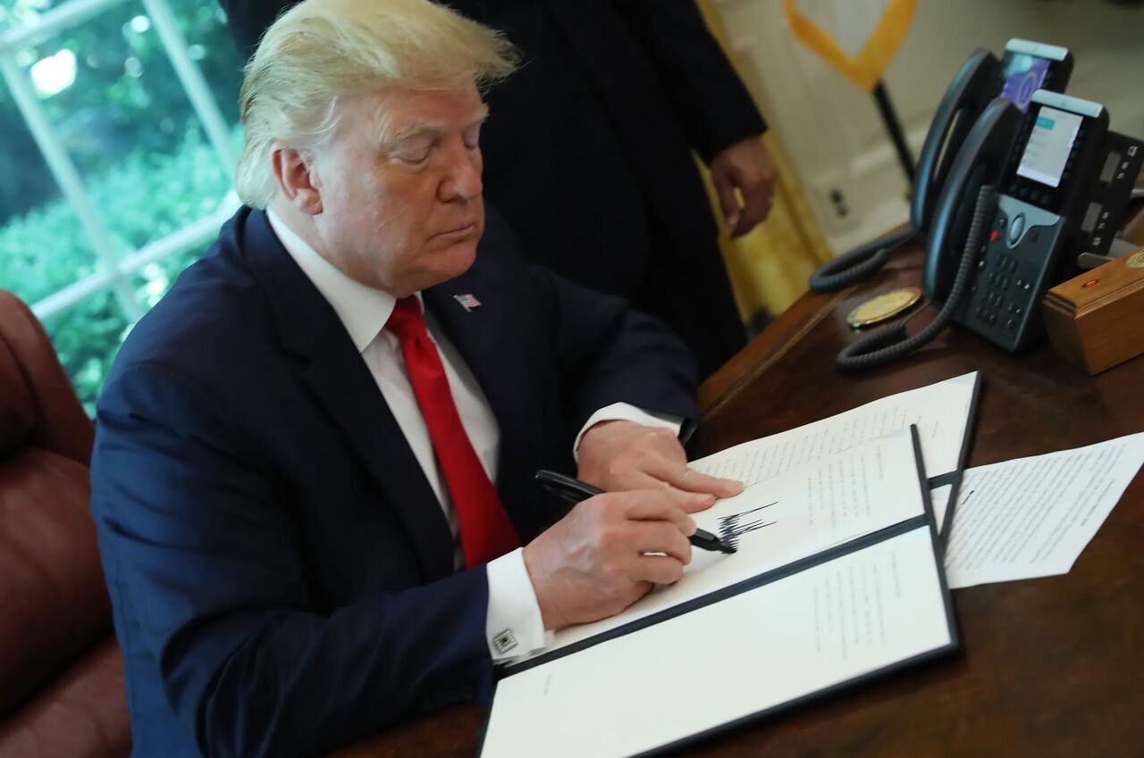 ترامپ تعرفه ۱۰ درصدی بر حامیان گرینلند اعمال کرد