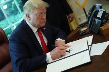 ترامپ تعرفه ۱۰ درصدی بر حامیان گرینلند اعمال کرد