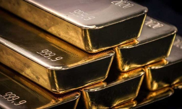 الذهب يواصل المكاسب متجاوزا 5300 دولار