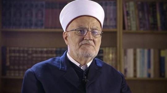 الشيخ عكرمة صبري يحذر من تغيير الوضع القائم في المسجد الأقصى