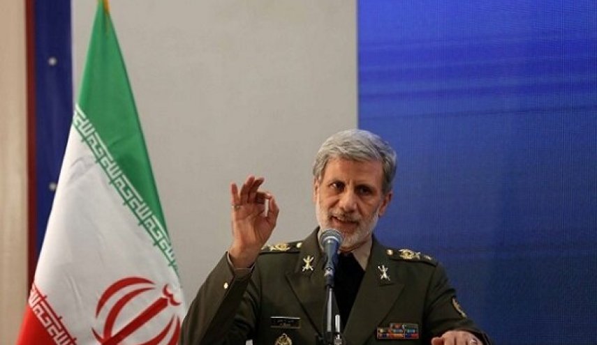 اللواء حاتمي محذرا الاعداء: أصابعنا على الزناد وجاهزون للرد القاسي