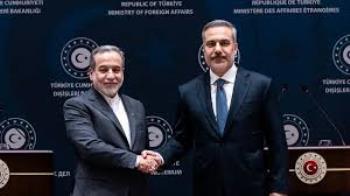 رسالة إيران من إسطنبول... برنامجنا الصاروخي ليس قابلاً للتفاوض