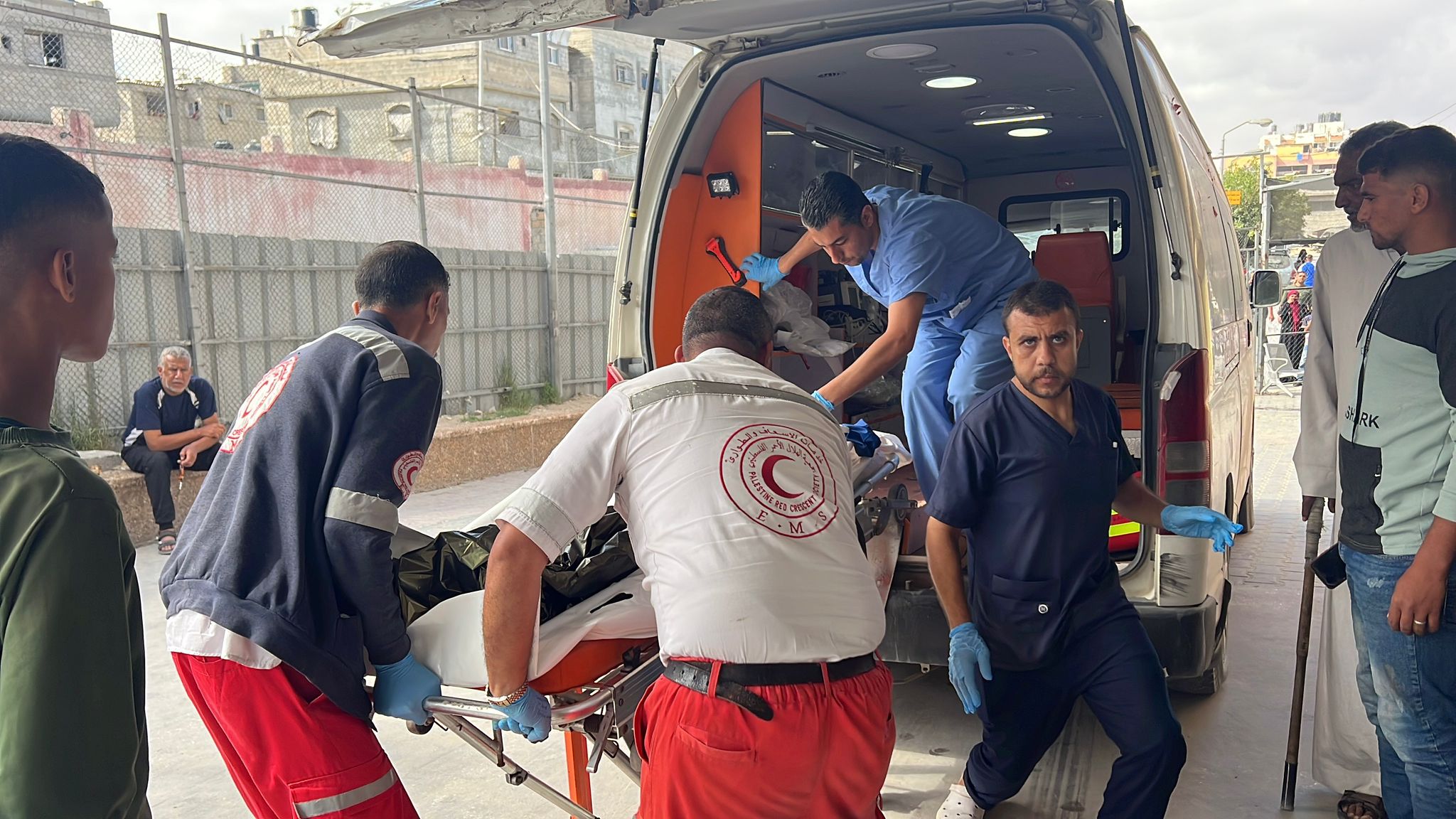 إصابات خطيرة بقصف مدفعي إسرائيلي على بيت لاهيا ضمن خروقات متواصلة لوقف إطلاق النار