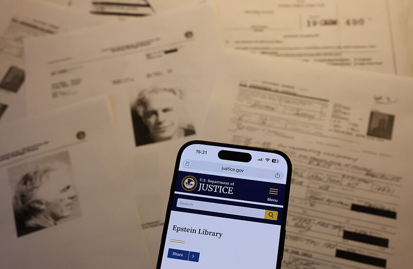 راز تکان‌دهنده در پرونده اپستین؛ پرده کعبه در اقامتگاه میلیاردر بدنام چه می‌کرد؟