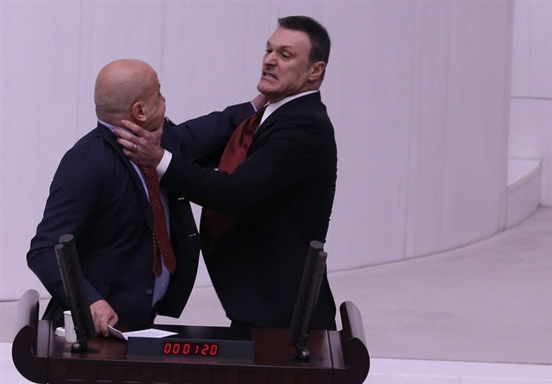 درگیری فیزیکی در پارلمان ترکیه