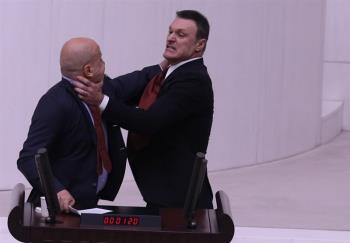 درگیری فیزیکی در پارلمان ترکیه