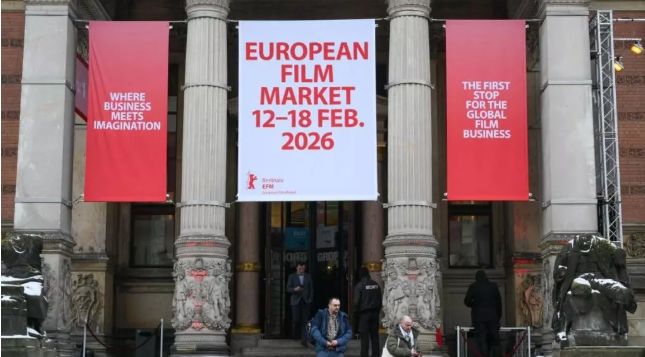 برلين تحت الأضواء.. أكثر من 80 سينمائياً ينتقدون موقف مهرجان برلين من حرب غزة