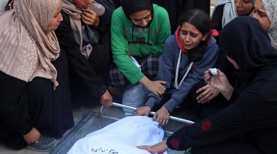 شهيد في استهداف مسيرة "إسرائيلية" وسط قطاع غزة وترقب لفتح معبر رفح اليوم