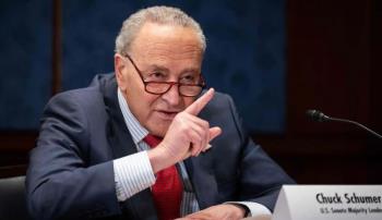 زعيم الأقلية الديمقراطية في مجلس الشيوخ الامريكي يصف التصعيد مع إيران بـ"الخطير جداً"