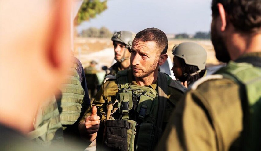 وسائل إعلام عبرية تكشف عن استقالة غير متوقعة لقائد فرقة غزة في جيش الاحتلال