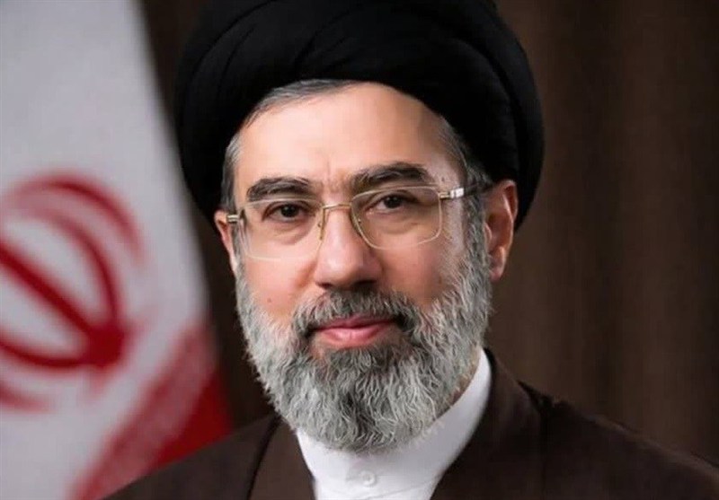 آية الله السيد مجتبى الخامنئي قائداً للثورة الاسلامية