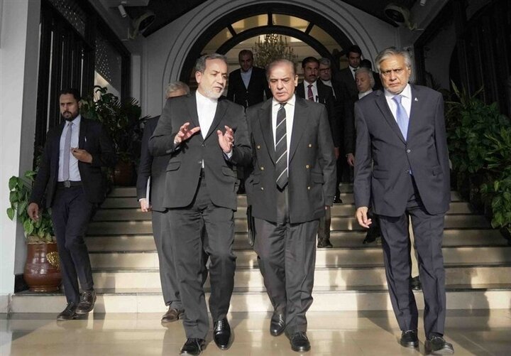 Iranian Foreign Minister Back in Pakistan