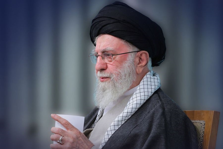 كيف رسّخ الشهيد القائد آية الله العظمى السيد علي الخامنئي معادلة المقاومة في وجدان الأمة؟