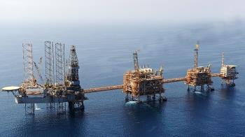 US Targets 12 Individuals and Entities with Sanctions Over Iranian Oil Sales
