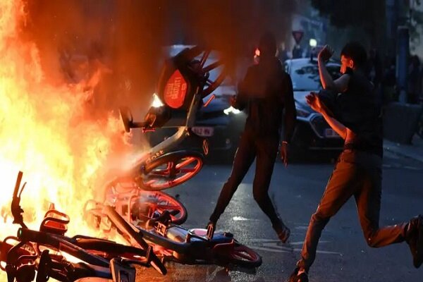 بازداشت ۴۱۶ فرانسوی پس از پیروزی پاری‌سن‌ژرمن