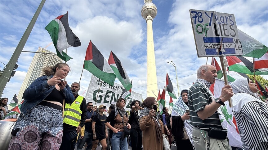 مظاهرة في برلين احتجاجا على الهجمات الإسرائيلية على فلسطين ولبنان وايران
