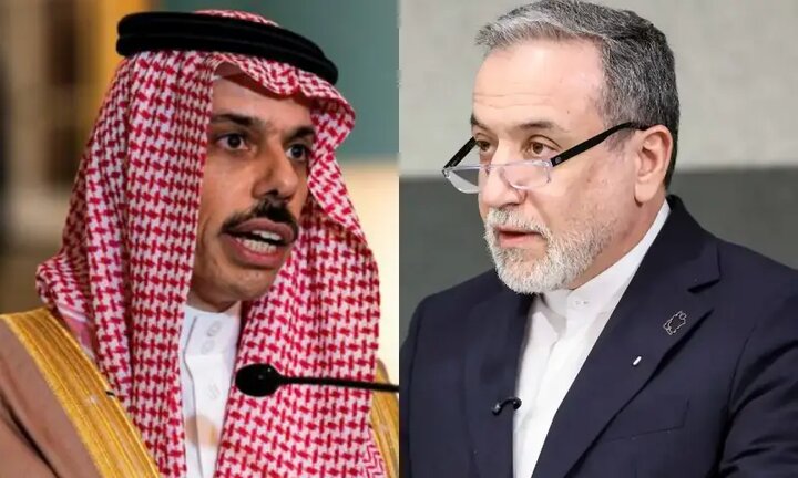 Iranian and Saudi FMs Hold Talks on De-escalation Through Diplomacy