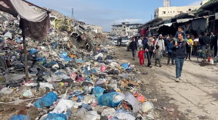 غزة على حافة الكارثة الصحية: دعوات فلسطينية لتدخل دولي عاجل في ظل تفشي الأمراض وتدهور الأوضاع الإنسانية