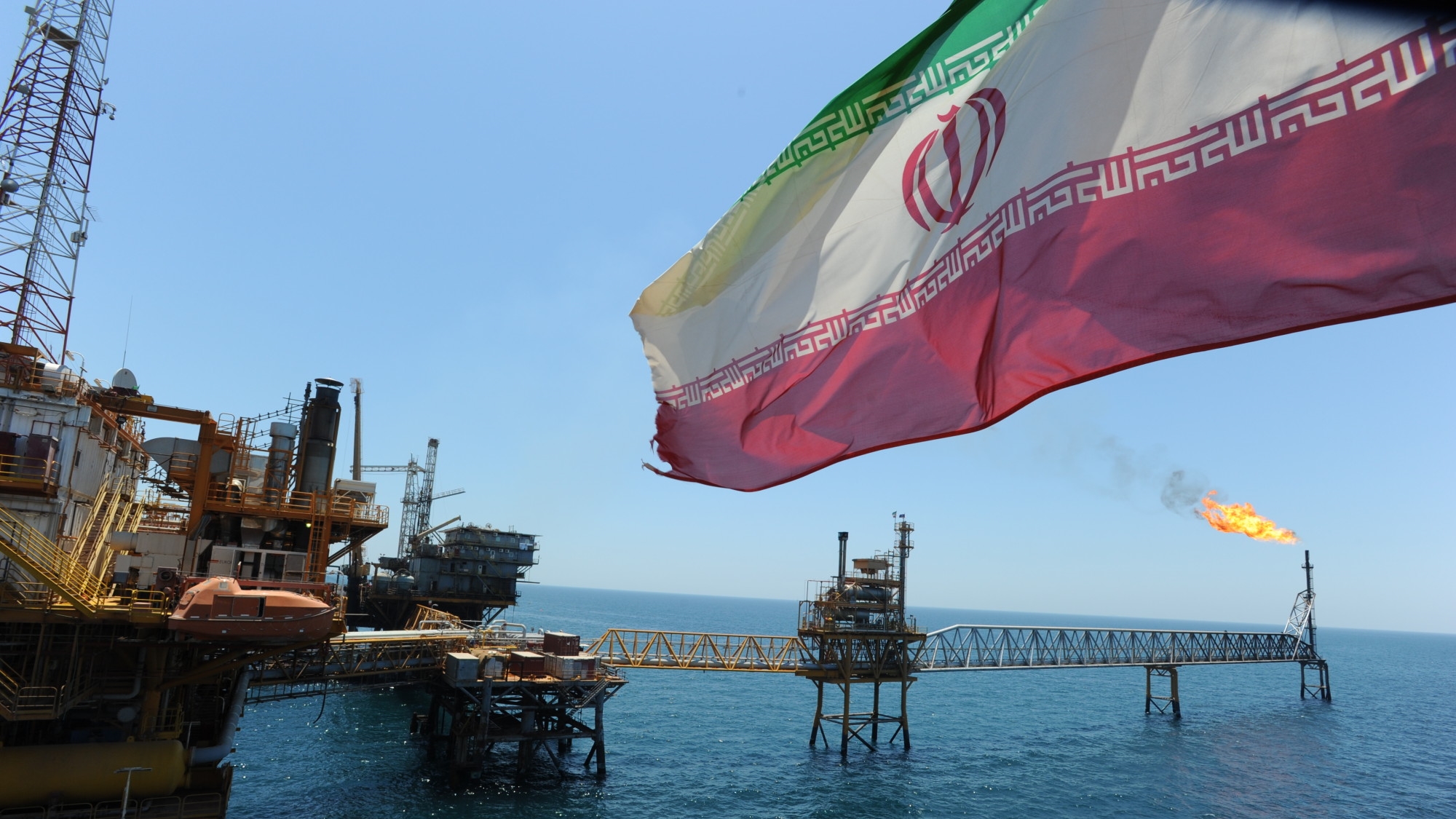 Iran’s Oil Exports Cannot Be Halted, Says Senior Lawmaker