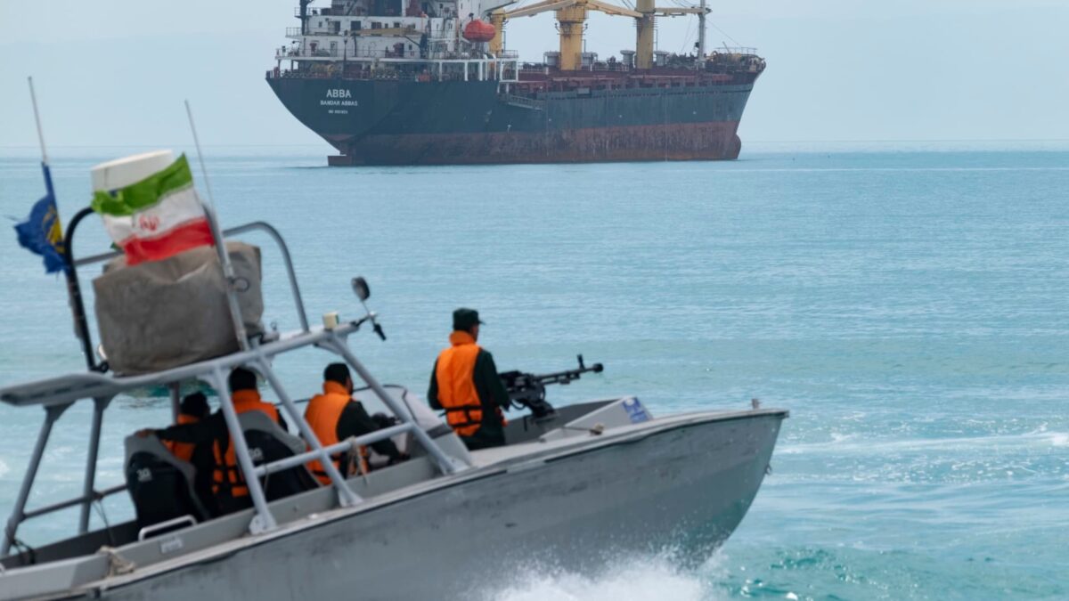 خطط اصطدمت بطريق مسدود... تهديد ترامب الجدي مقابل تهديد إيران الأشدّ جديةً!