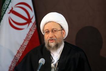آية الله آملي لاريجاني: الشعب الإيراني يقف إلى جانب لبنان