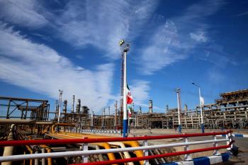 Iran Continues Oil Exports Despite Tightened US Restrictions