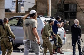 Eight Palestinians Injured in Israeli Settler Attacks Across the West Bank
