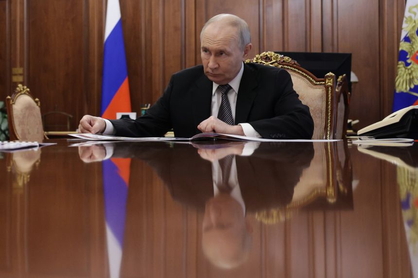 Putin Hopeful US, Iran Can Reach Mutually Acceptable Solution