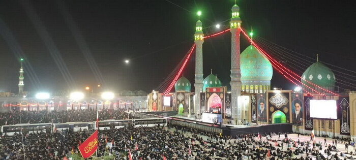 تصویر هوایی از مراسم تشییع رهبر شهید در مسجد جمکران