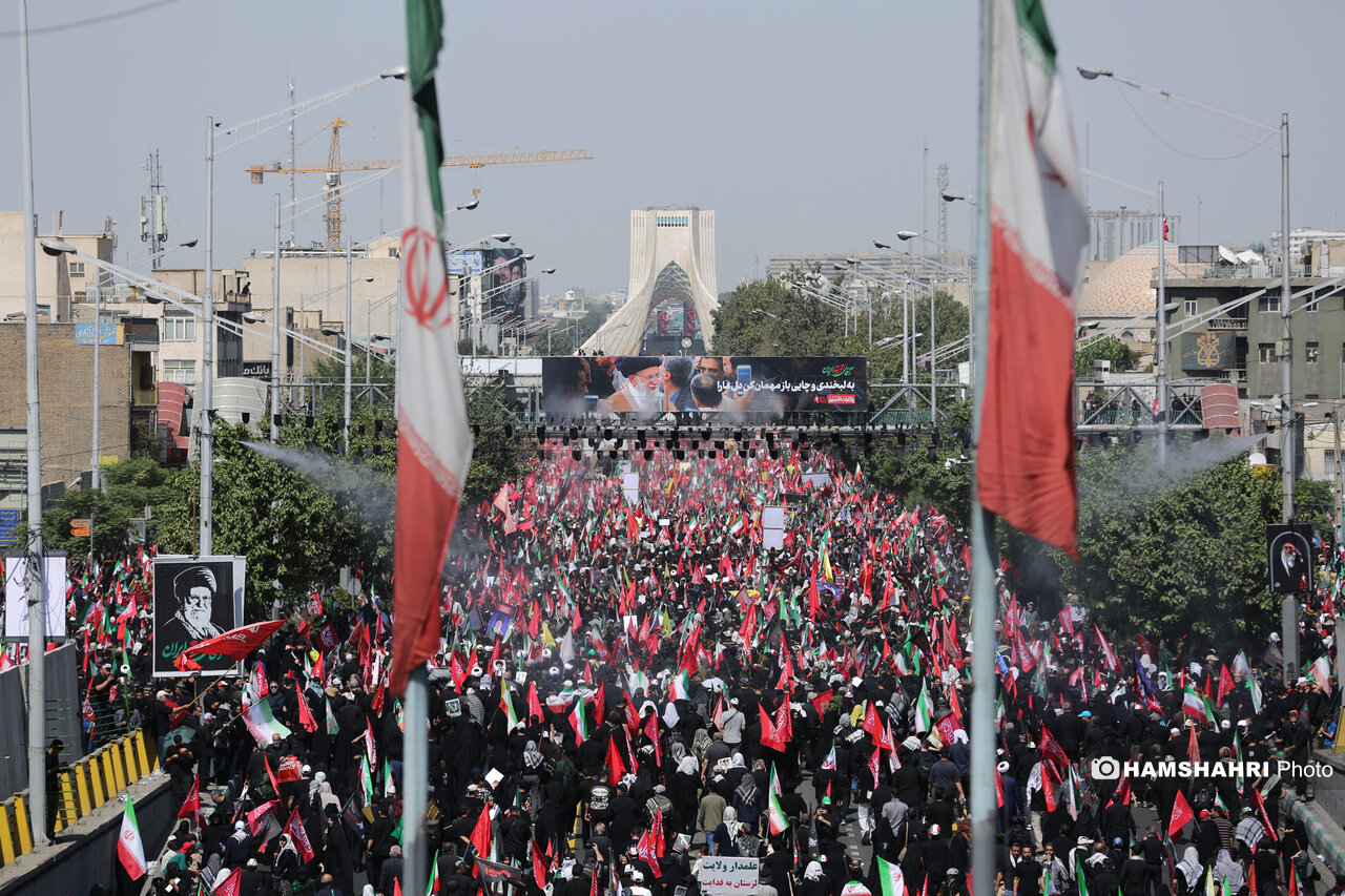 آخرین وداع پایتخت ایران با رهبر شهید