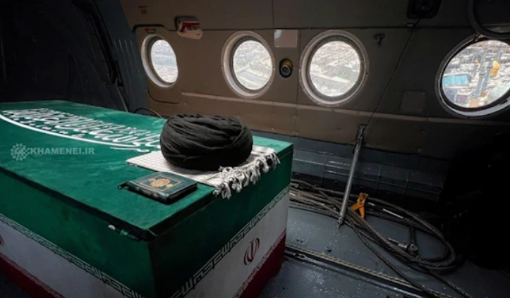 Aircraft Transporting Martyred Leader’s Coffin Arrives in Iraq
