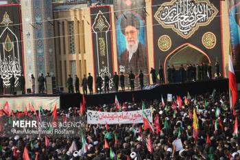 السيدة فاطمة المعصومة تستضيف جثمان "سيد شهداء ايران".. بدء مراسم تشييع القائد الشهيد في مدينة قم