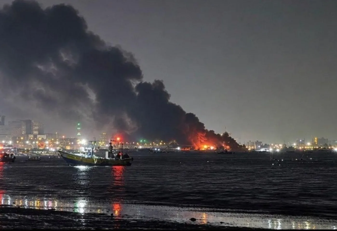 The US and Its Dangerous Game amid Negotiations with Iran