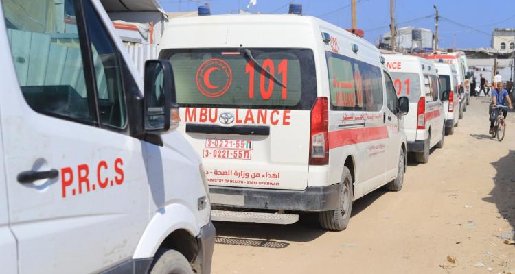 أزمة إنسانية متفاقمة في غزة.. آلاف المرضى ينتظرون الإجلاء الطبي وانتشال رفات شهداء من تحت الأنقاض