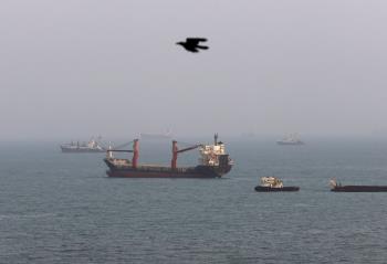 Iran Maintains Control of Hormuz Amid US Claims