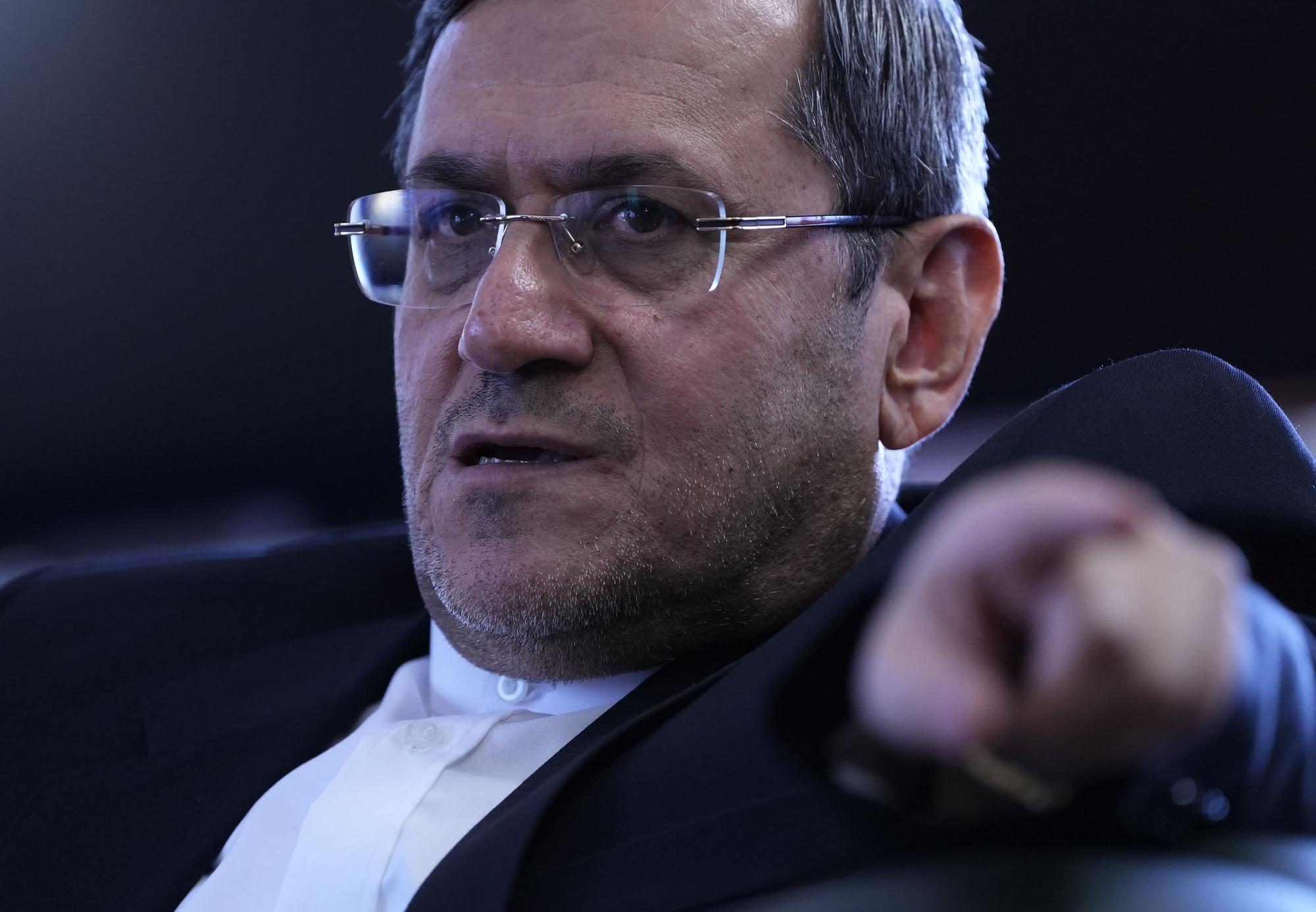 Iranian Parliament Approves Service Charges for Strait of Hormuz
