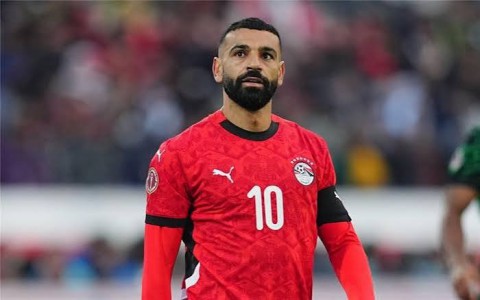 صفقة مدوية.. طرابزون سبور يعلن الاتفاق مع محمد صلاح