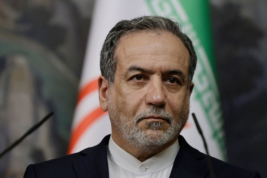 Araghchi Sets Out 7-Day Hormuz Reopening Plan Tied to US Compliance