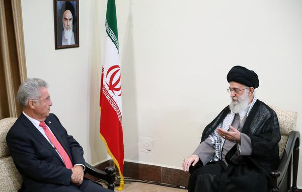 Ayatolá Jamenei critica la hostilidad “ilógica” de ciertos países europeos contra Irán