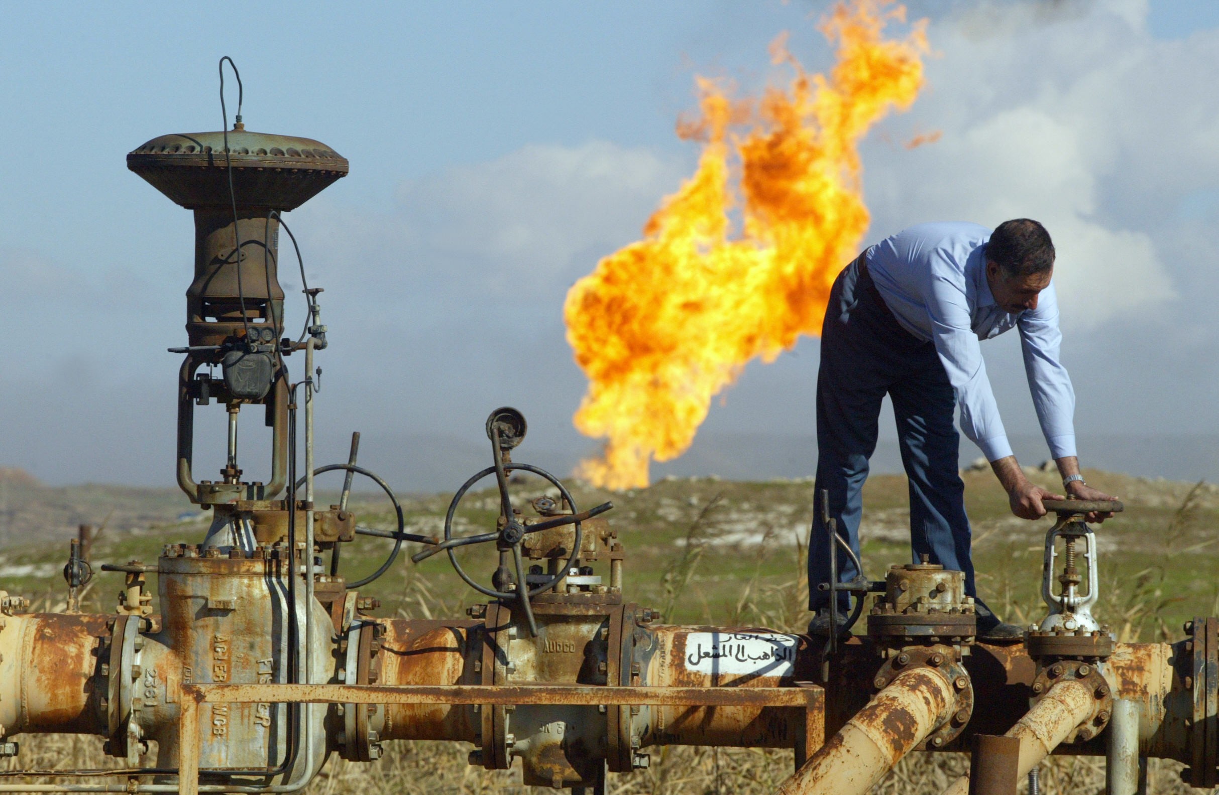 من المعيق لبنود الإتفاق النفطي بين كردستان العراق والحكومة المركزية؟