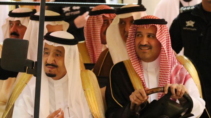 مجتهد ينشر تفاصيل تكلفة سياحة الملك السعودي في فرنسا