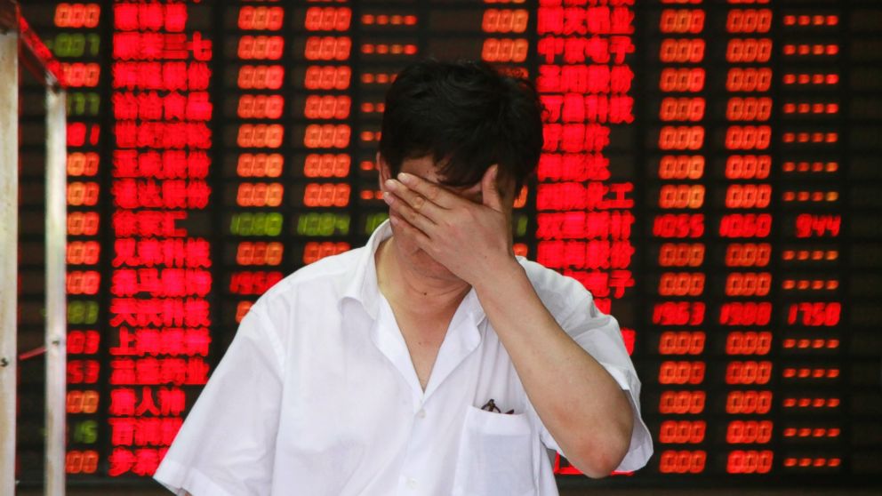 الاحمر يلون البورصة الصينية،والتأثير يصل  للسوق العالمية