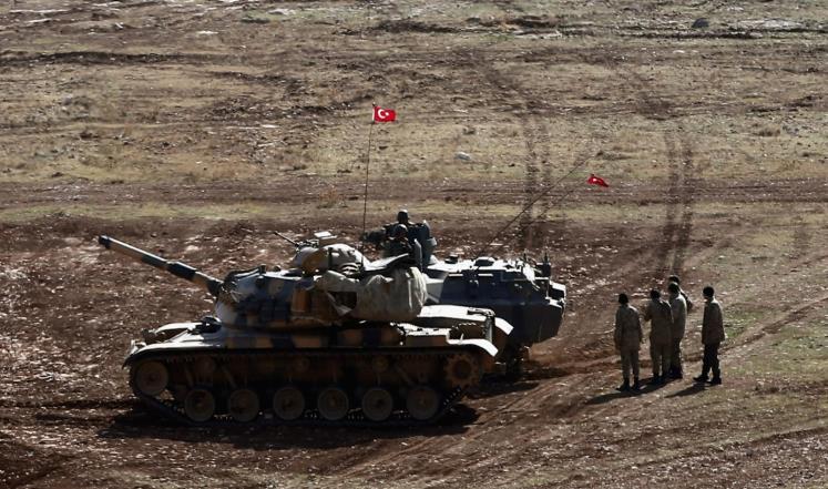 قوات عسكرية تركية تنتشر قرب الموصل، والعبادي يدعو الى سحبها فوراً