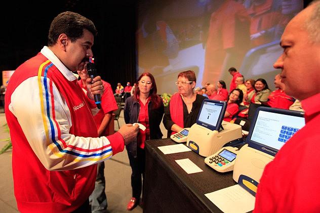 Maduro califica de histórica la jornada de las primarias del PSUV