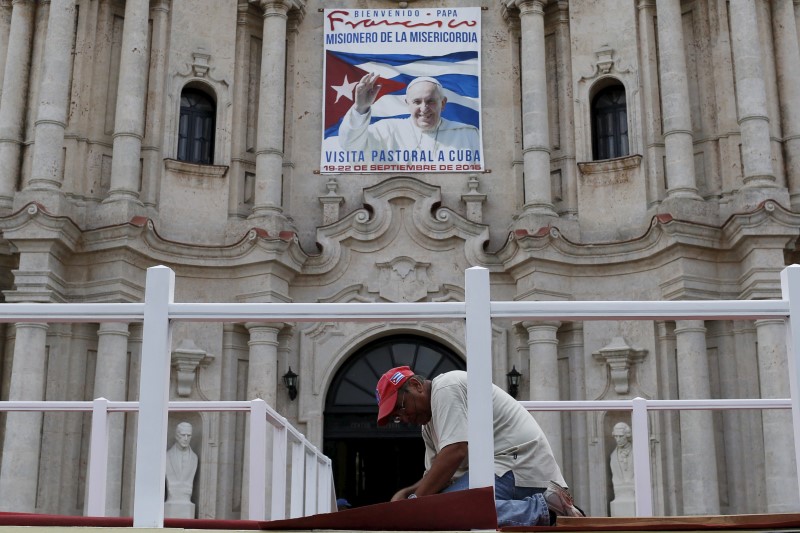 Papa Francisco espera el fin del embargo estadounidense contra Cuba