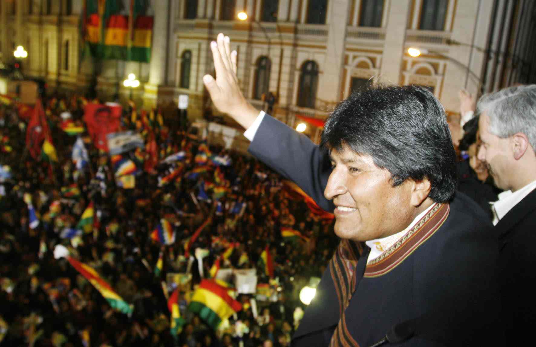 Piden reformar la constitución para reelegir a Evo Morales en Bolivia